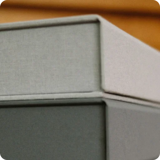 Qualitätsmerkmal des Mriella Piccolo – Edle Aufbewahrungsbox mit Magnetverschluss zum Schutz wertvoller Erinnerungen.