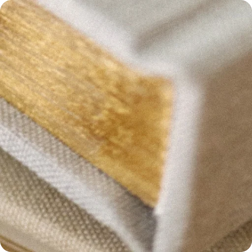 Qualitätsmerkmal des Mriella Piccolo – Edler Goldschnitt an den Kanten des Baby-Erinnerungsalbums.